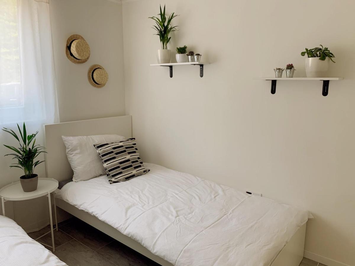 Aranykert Apartmanok Vének Exteriér fotografie