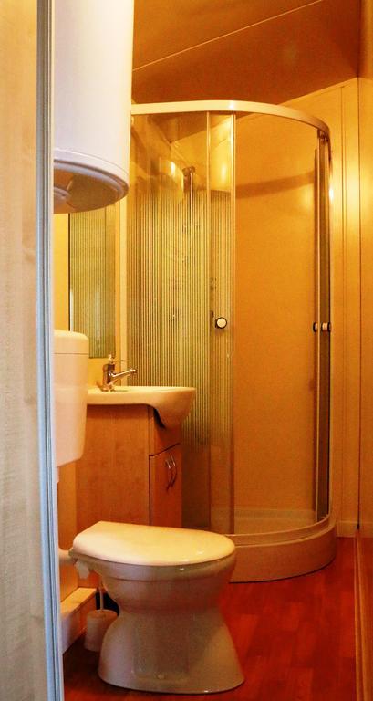 Aranykert Apartmanok Vének Exteriér fotografie